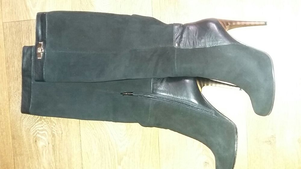 Осенние замшевые сапоги