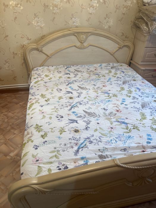 Продается двухспальный кровать