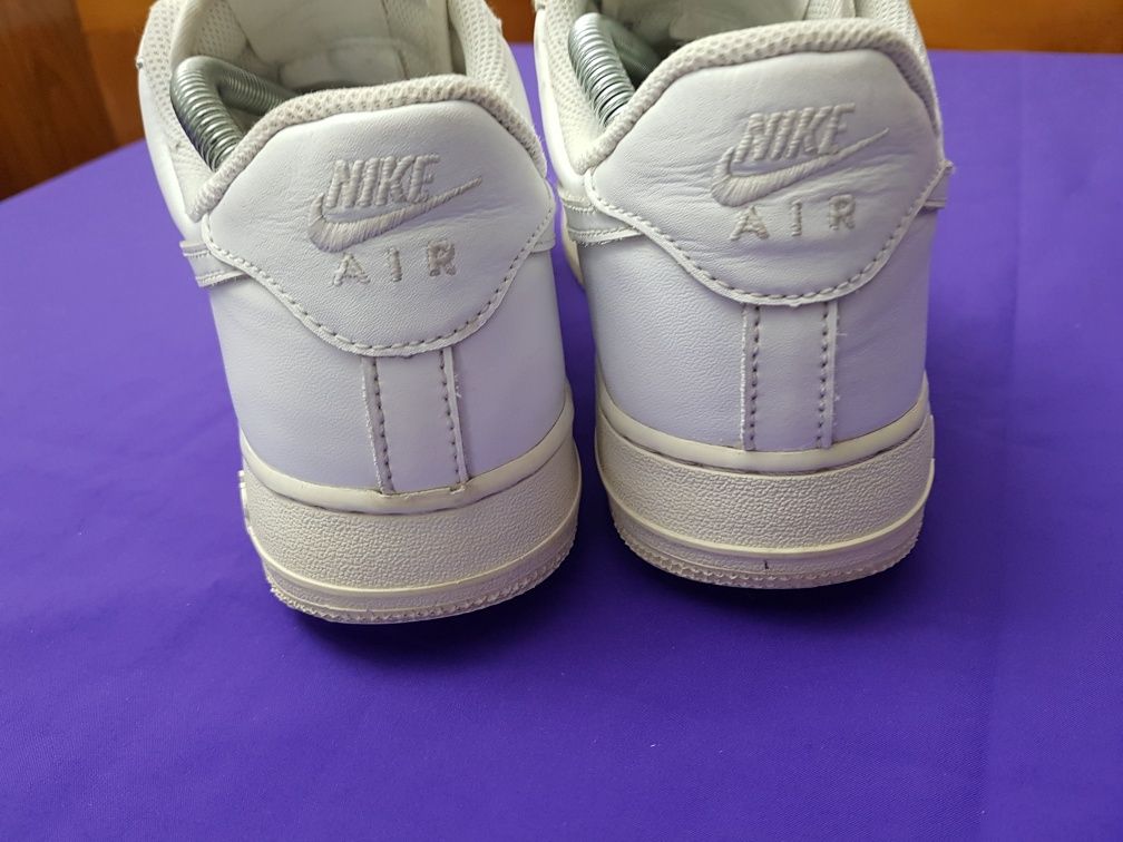 Adidasi Nike Air force one originali piele naturală  41