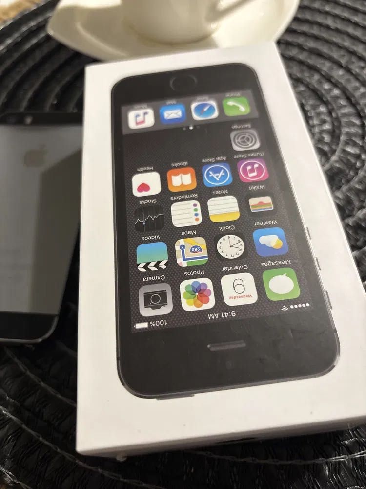 Продавам Айфон 5s Бартер КОМЕНТАР