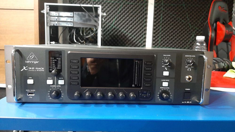 Mixer digital Behringer X32 Rack