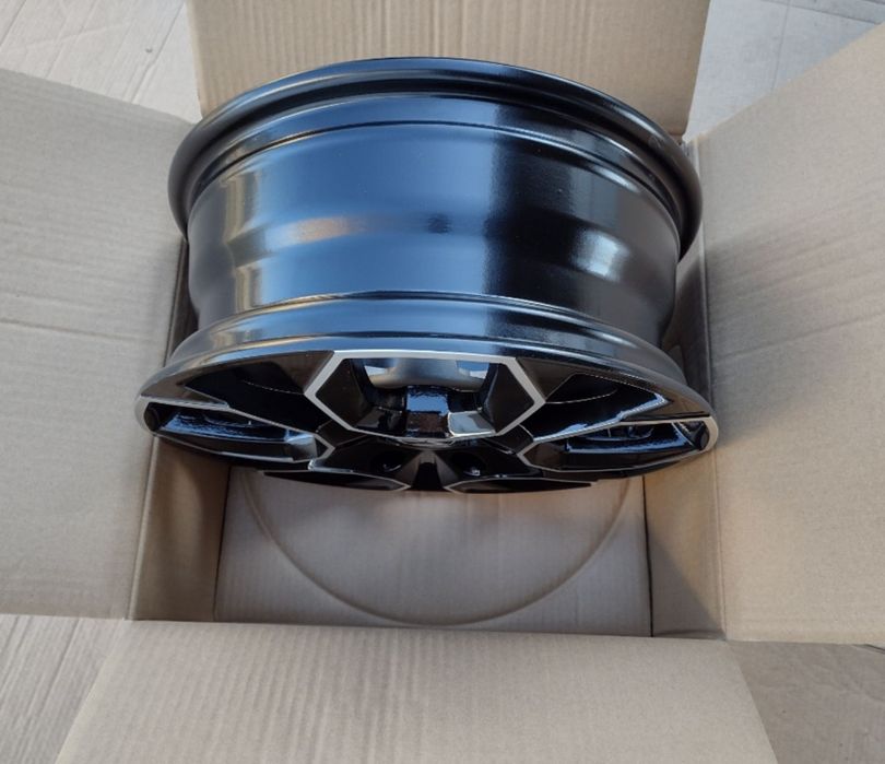 Jante R17 VW Passat Golf Jetta Tiguan Arteon pe 17 "