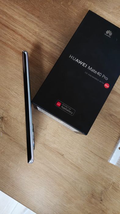 Vând Huawei mate 40 pro