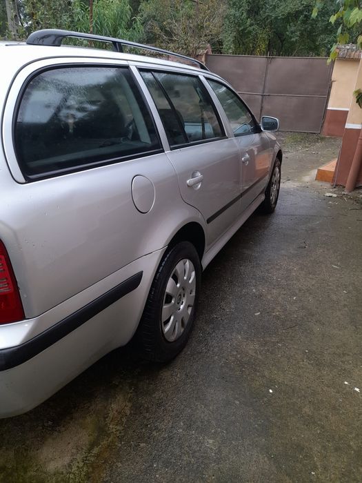 Vind skoda octavia 1 în stare bună de funcționare