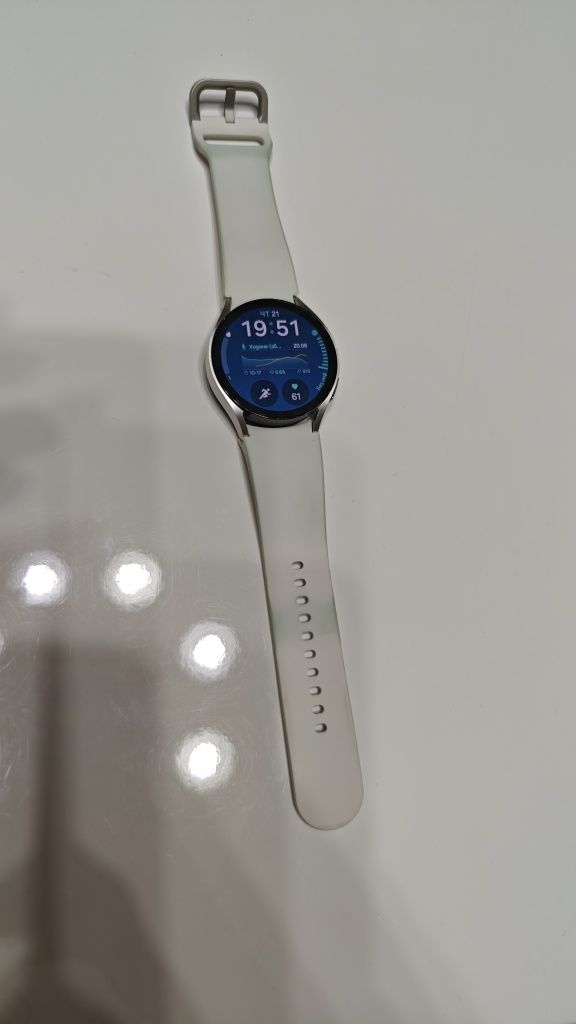 Смарт часовник Samsung Galaxy Watch 6/40 mm + верижки