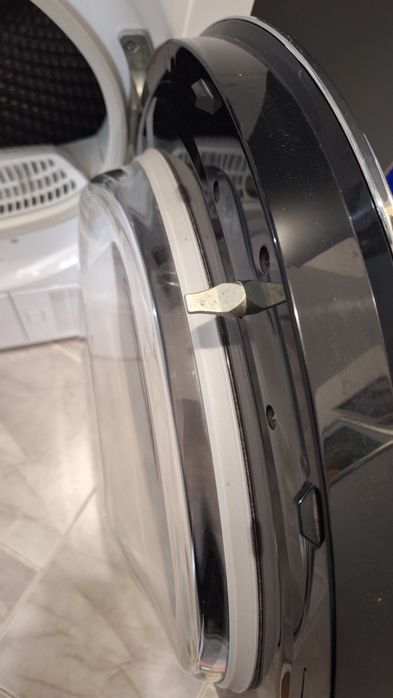 Продавам сушилня Беко