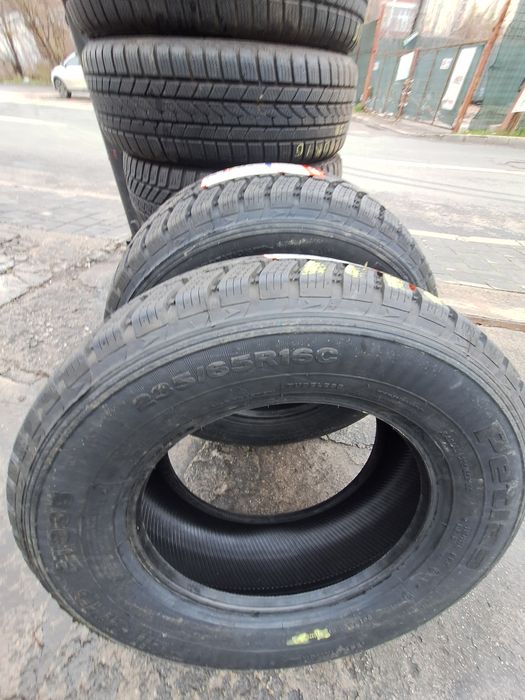 2 anvelope noi iarna 235/65r16 C Petlas dot  2025 Montaj Gratuit