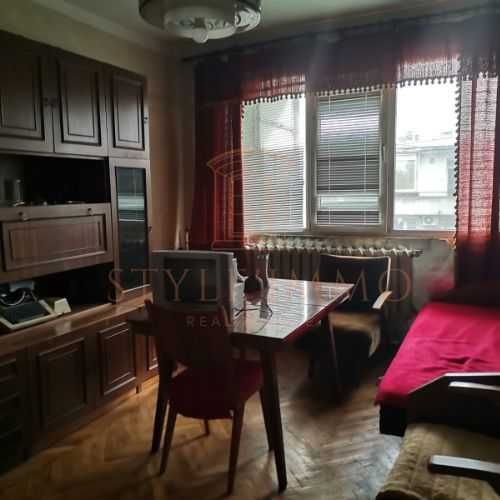 Продава се Двустаен апартамент в Разград, Център - 70 кв.м за 1022 €/кв.м - Снимка #2