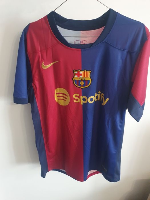 Tricou Pedri Barcelona sezonul nou fotbal