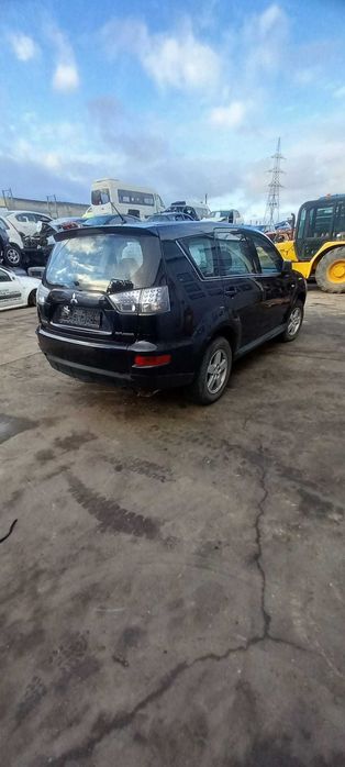 Mitsubishi Outlander 2.0 BENZINA  Dezmembrez/Dezmembram