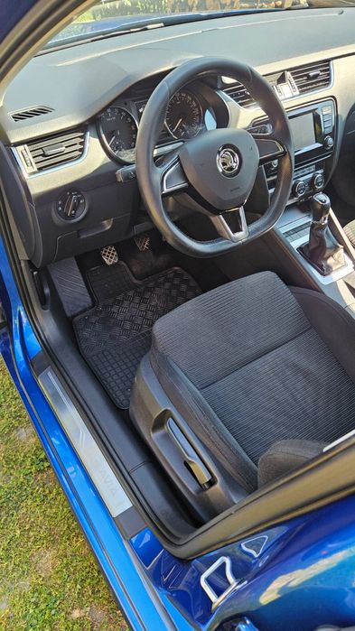 Vând Skoda octavia 3 2015 4×4
