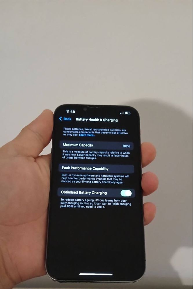 Iphone 13 pro. Yomkost 86%.