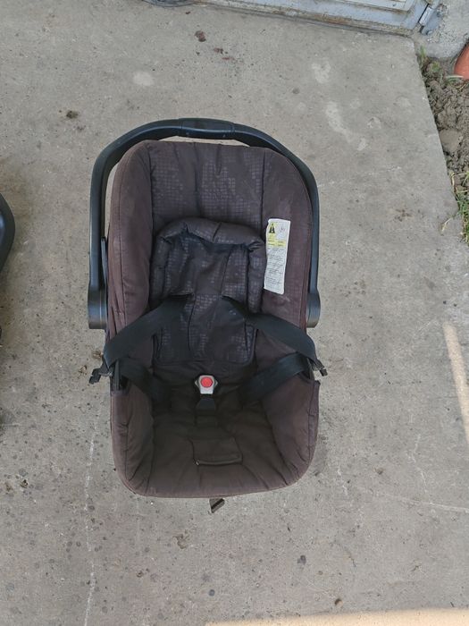 Scaun auto Axkid pentru bebeluși, cu bază ISOFIX  stare utilizat