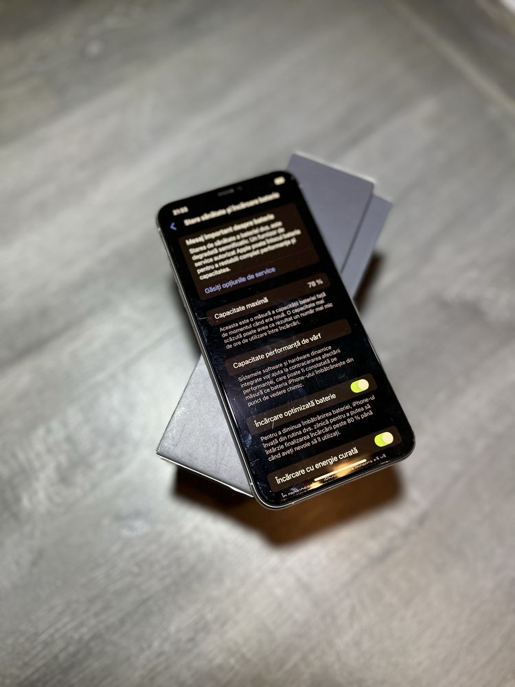 IPhone 11 pro max white 265gb