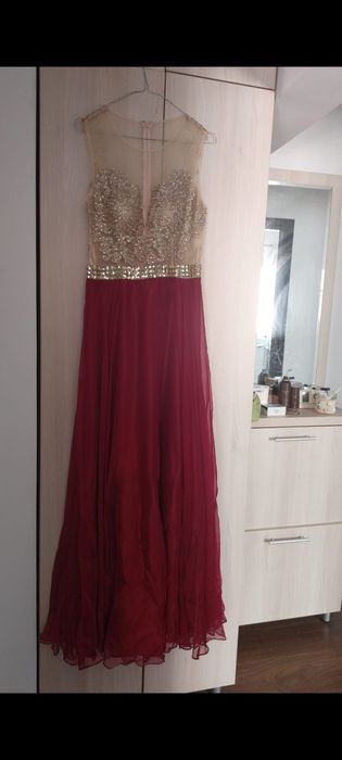 Vând rochie de seara eleganta de nasa