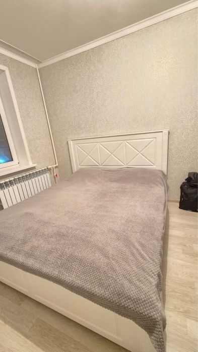 Продам кровать с матрасом
