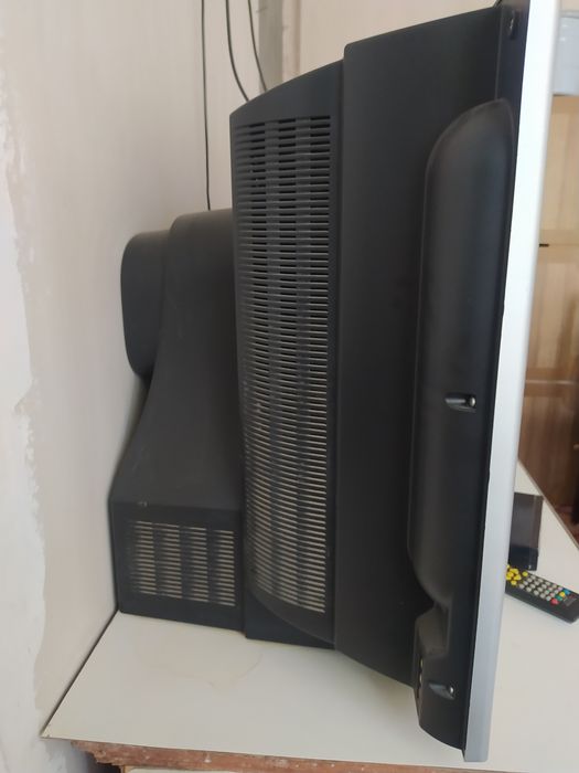 Телевизор Rolson+ тюнер с пультом