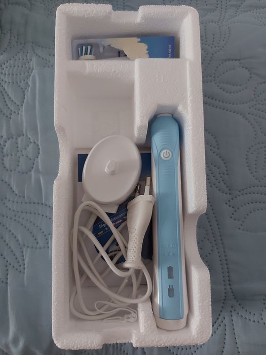 Periuta electrica Oral-B PRO 500 Cross Action