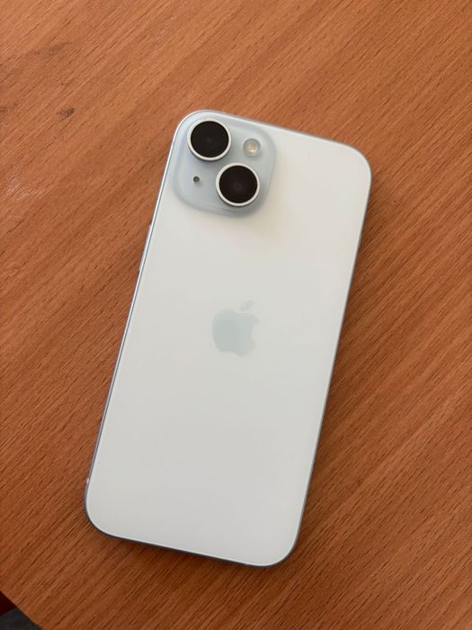 Apple iPhone 15 в хорошем состоянии, всё работает