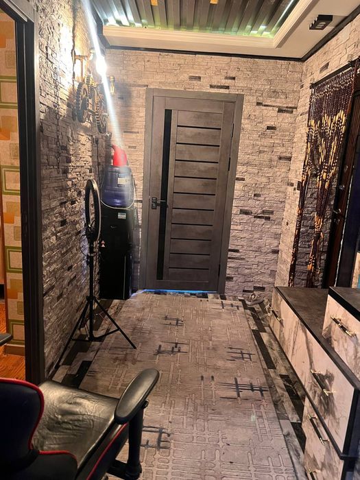 Uy srochna sotiladi 58.000$ doʻstlik 2 kanechka