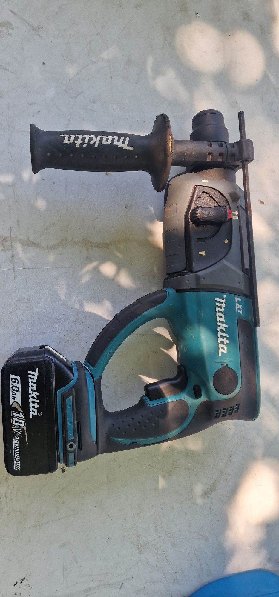 перфоратор Makita DHR202