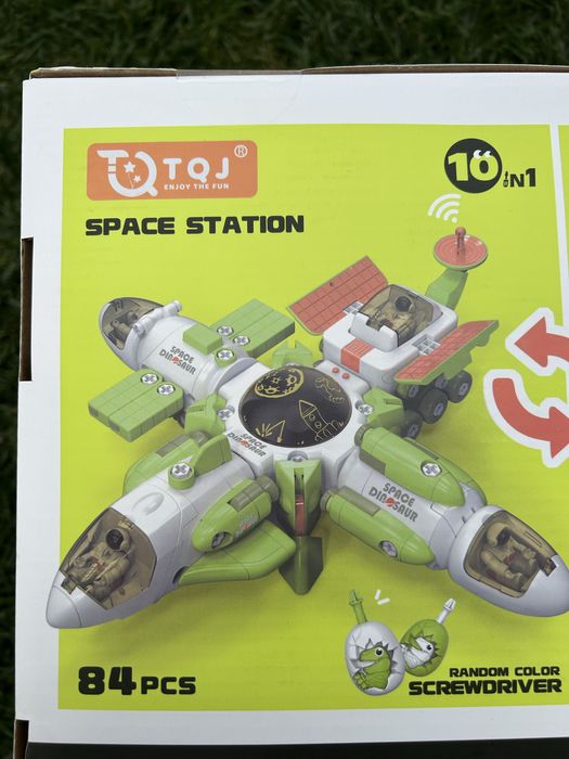 Set transformers - dinozauri - nave spatiale - baza