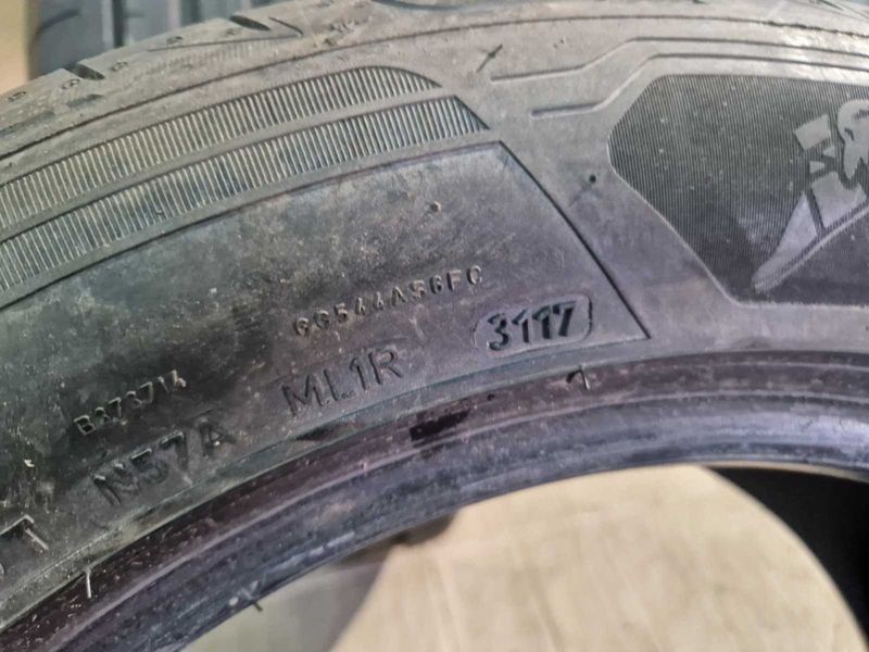 2 Goodyear R17 235/55/ 
летни гуми  DOT03117