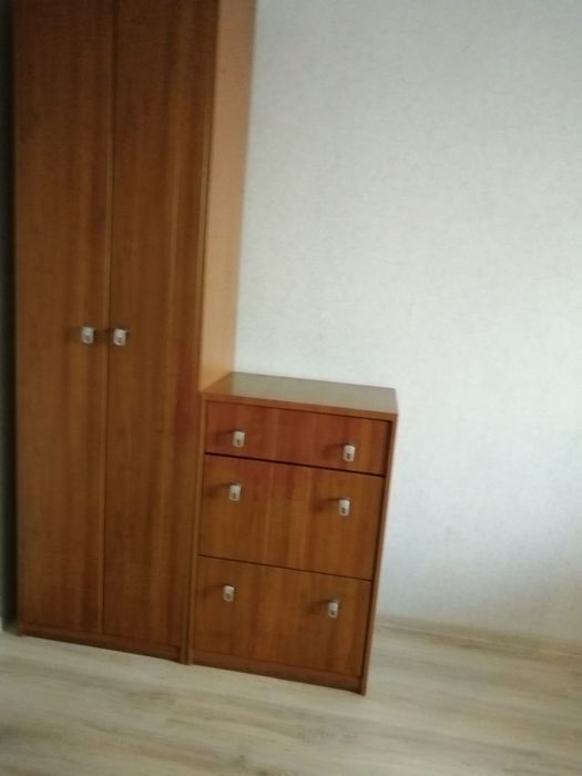 Продам шкаф с тумбой
