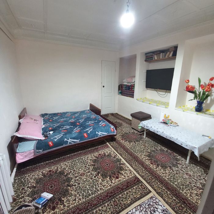 Уй, ховли сотилади, яхши махалла, яхши локация.