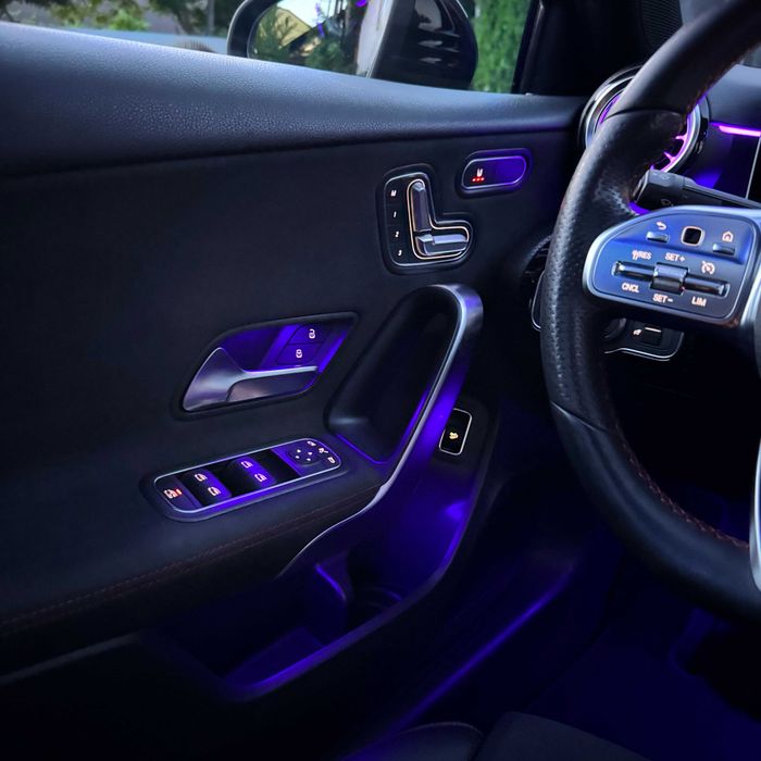 Mercedes-Benz A-Class AMG Display Panoramic Ambiental Plafon Instelat