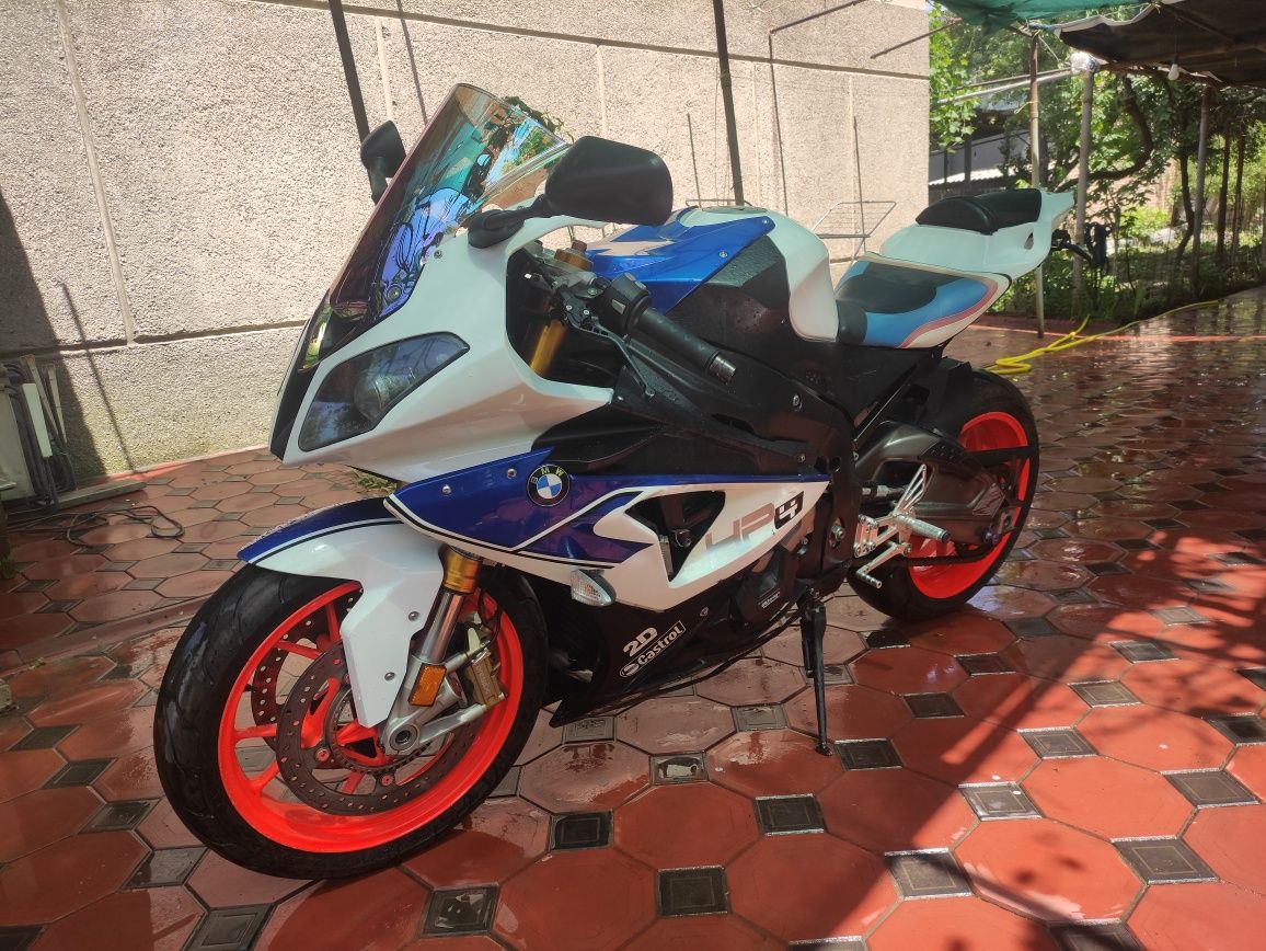 Продам мотоцикл BMW S1000RR