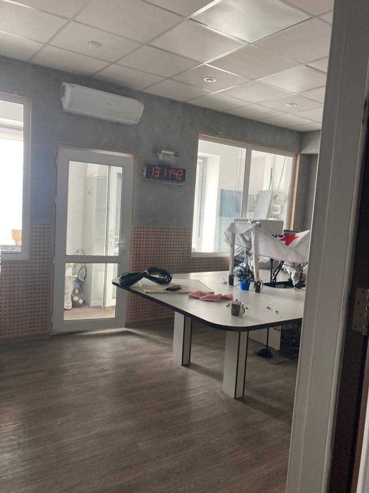 Клининг, уборка офисных помещений