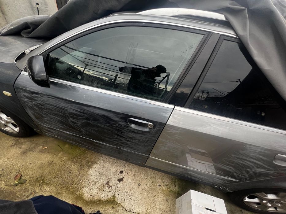 Vand sau dezmembrez audi a4 1,9 tdi 136 cp