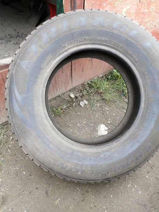 Зимние шины 235 70 R16
