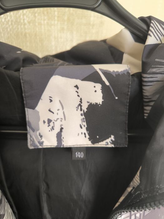 Зимняя куртка на мальчика 10-11 лет