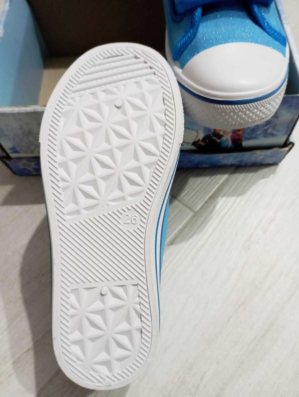 Vand tenesi Disney FROZEN si adidasi CLARKS