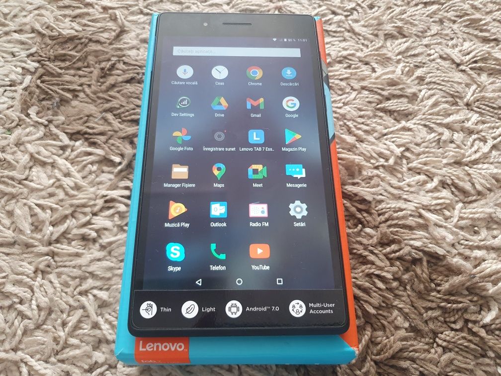 Tableta Lenovo Tab 7 Essential - la cutie