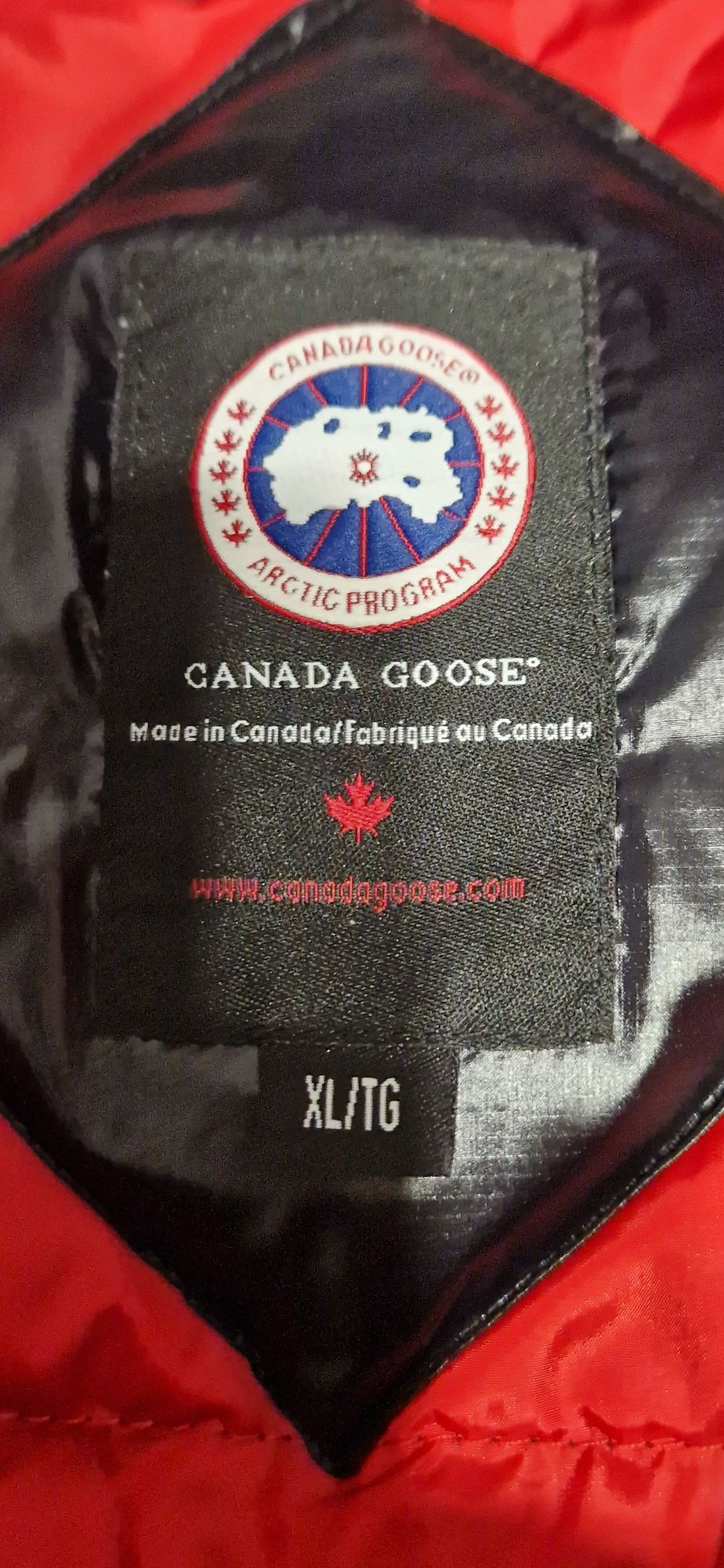 Canada Goose уникално 100 % оригинално якe slim  модел с пух