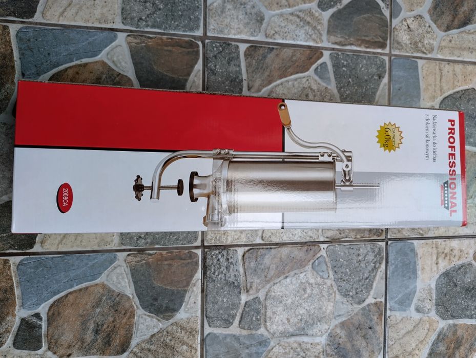 Mașina de făcut carnati(Carnatar) de 3,4 și 5kg inox