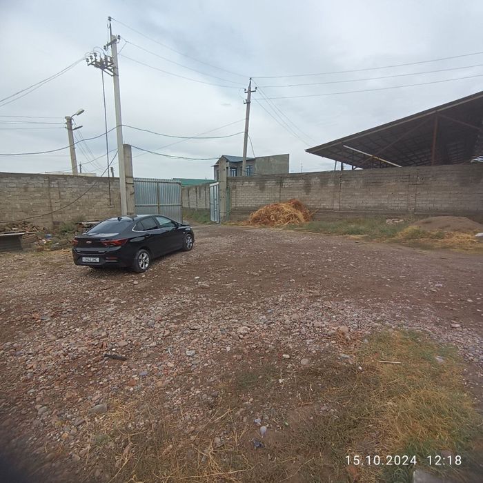 Ko’ksaroyda 15 sotix yer sotiladi Toshmi postidan 4.5 km kirganda