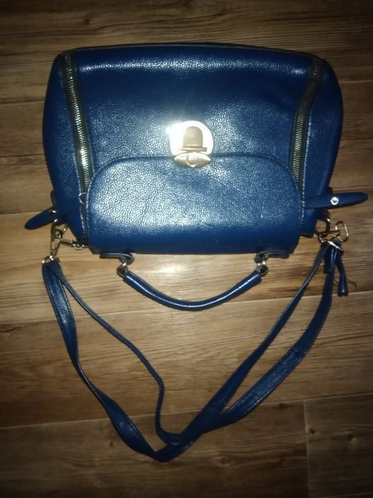 Отдам сумку женскую бесплатно