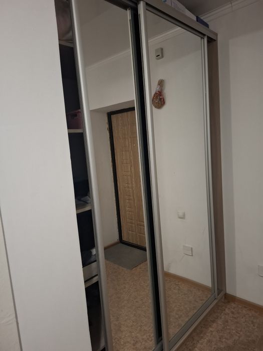 Продам прихожую с обувницой.