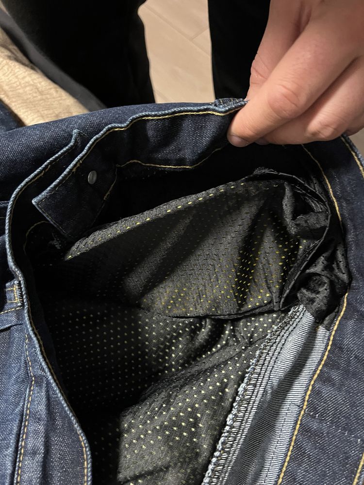 Pantaloni moto cu protectii noi L