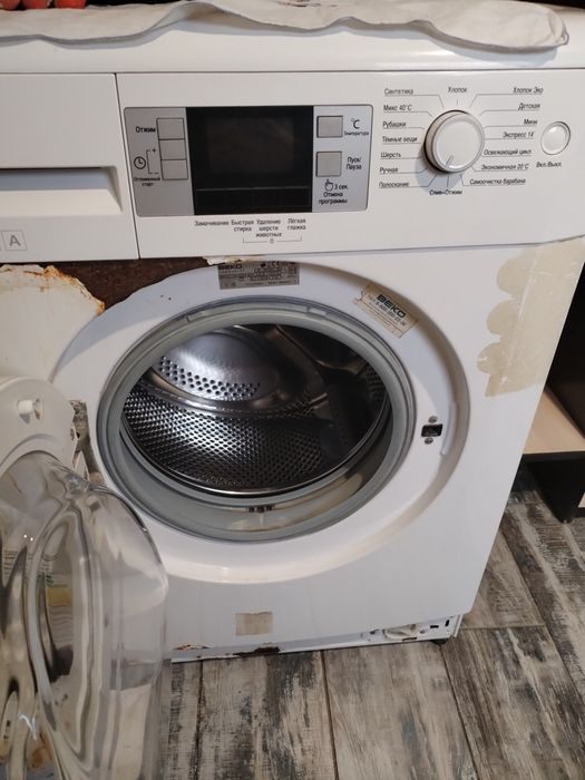 Продам стиральную машину
