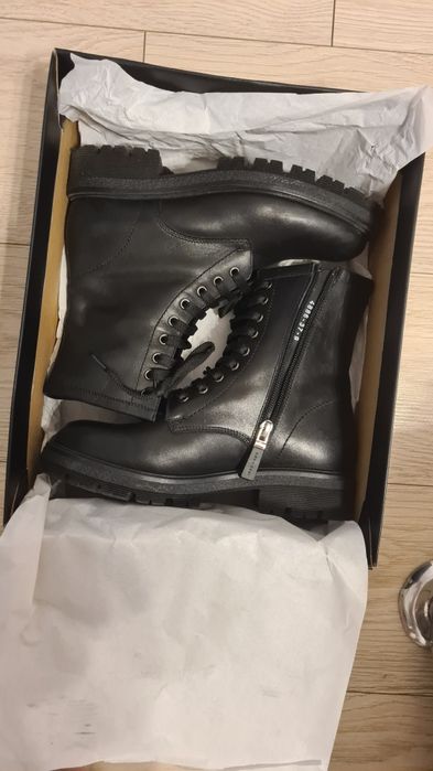 Ghete piele Anna Cori