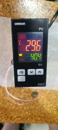 Терморегулятор б/у omron e5ez-r3t.Нагрев+охлаждение, разная комбинация