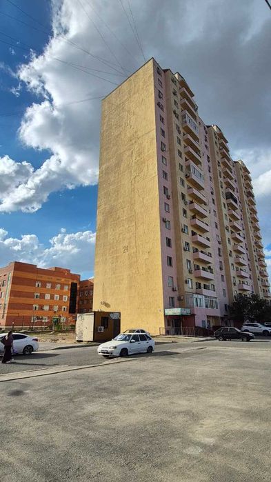 Продается коммерческое помещения (мкрн Алмагуль 23)
