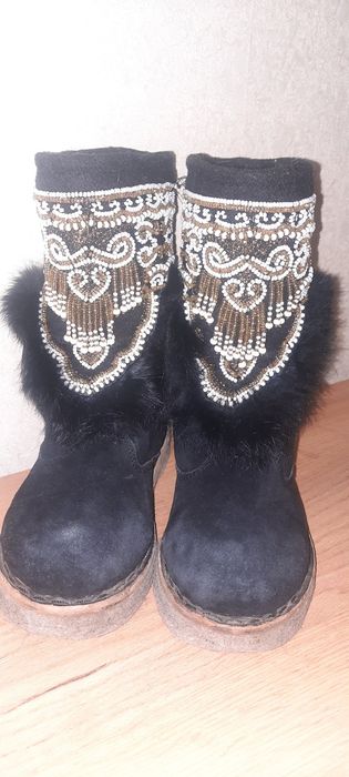 Продам якутские детские унты