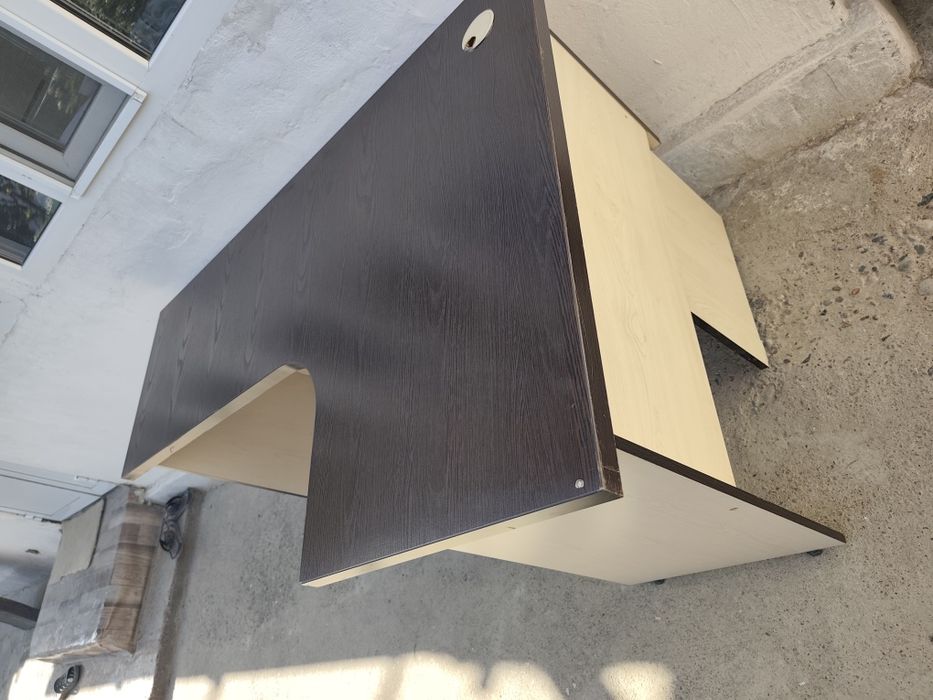 Компьютер дарс стол сотилади кибрайда