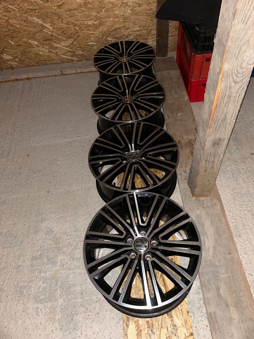 Vând Jante Passat 5x112 r18